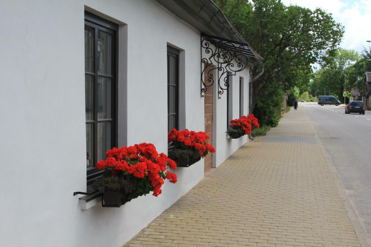 Divas Istabas Apartment Saldus Exterior photo